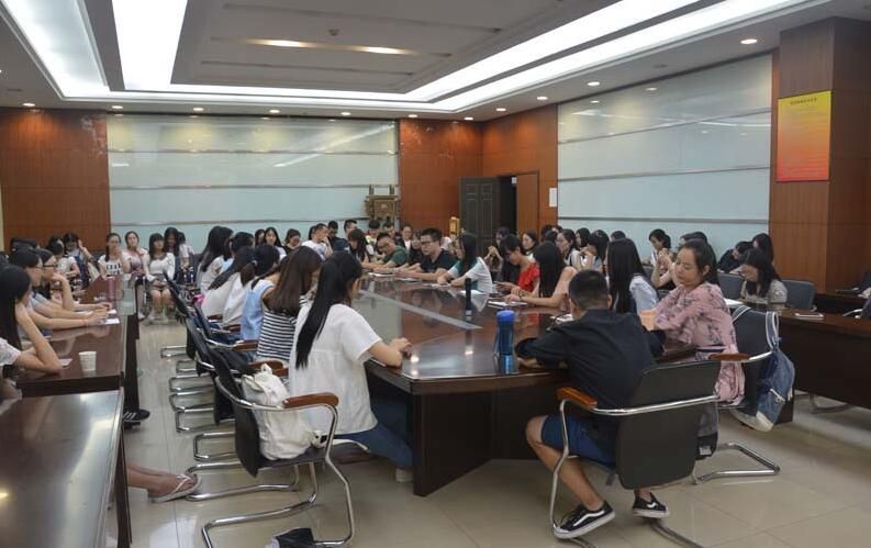 第十届澳门js全球唯一官方网站研究生会成立大会成功召开