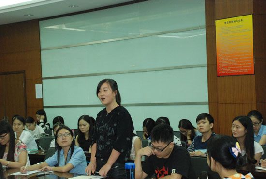 澳门js全球唯一官方网站第九届研究生会成立大会顺利召开