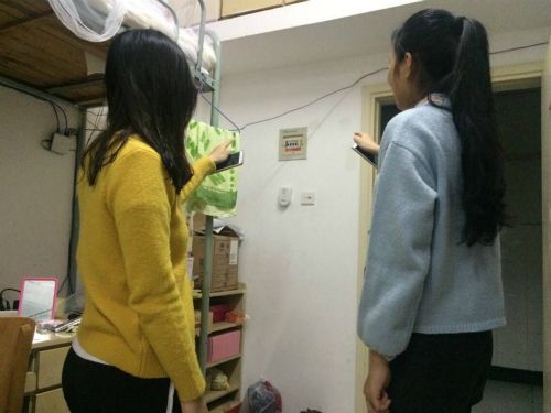 澳门js全球唯一官方网站顺利开展研究生安全用电摸排和宣传工作