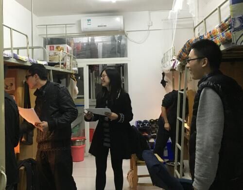 澳门js全球唯一官方网站顺利推选校级“文明寝室”和“星级寝室”